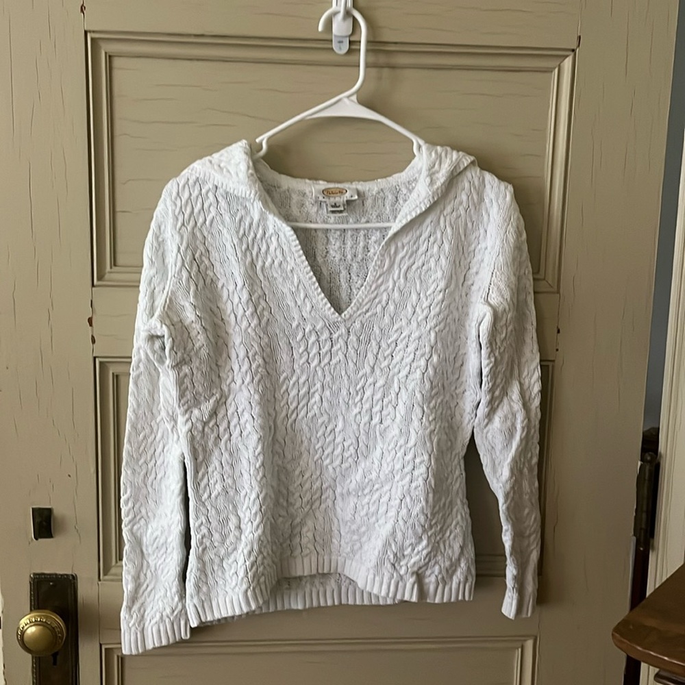White knitted long sleeve